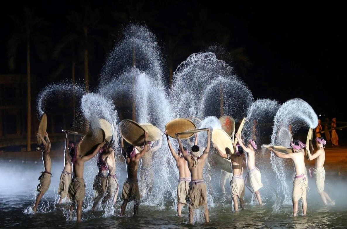 Hội An Memories Show –10 % – 2/3