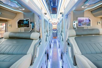 Innenansicht eines VIP-Schlafbusses